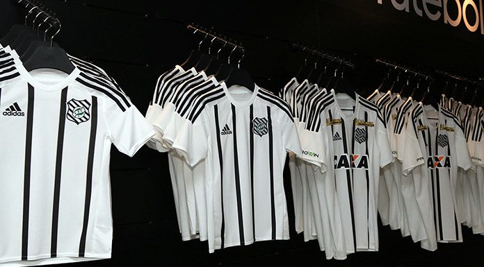 camisas do figueirense dispostas à venda