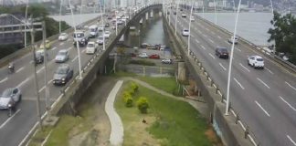 camera do alto mostra o transito nas pontes pedro ivo campos e colombo machado salles