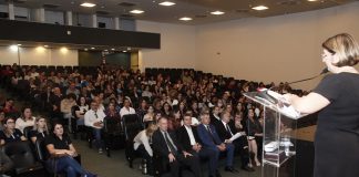 Comissão de Defesa dos Direitos da Pessoa com Deficiência se reuniu nesta terça para apresentar o modelo da Apae de Blumenau, que recentemente foi reconhecida pelo conselho estadual de educação como escola regular - Foto: Eduardo G. de Oliveira/Agência Alesc