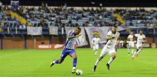 Na administração do clube a coisa vai bem, o que ainda não se refletiu no gramado - Foto: Frederico Tadeu/Avaí FC