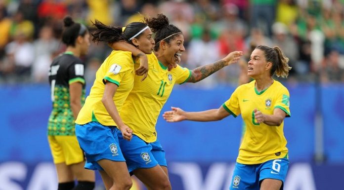 brasil e jamaica tres de cristiane - foto fifa