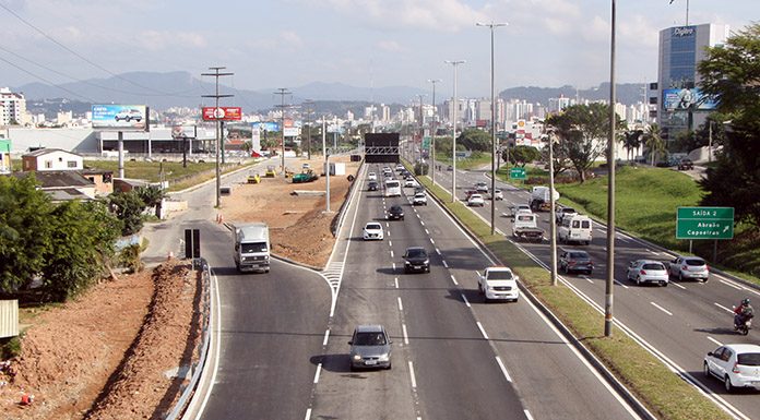 aberta a terceira faixa da via expressa sentido florianópolis - foto lucas cervenka csc