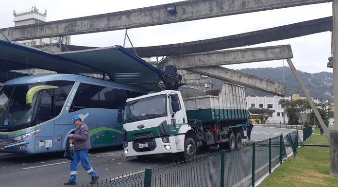 aminhao comcap derruba parte estrutura terminal cidade de florianopolis