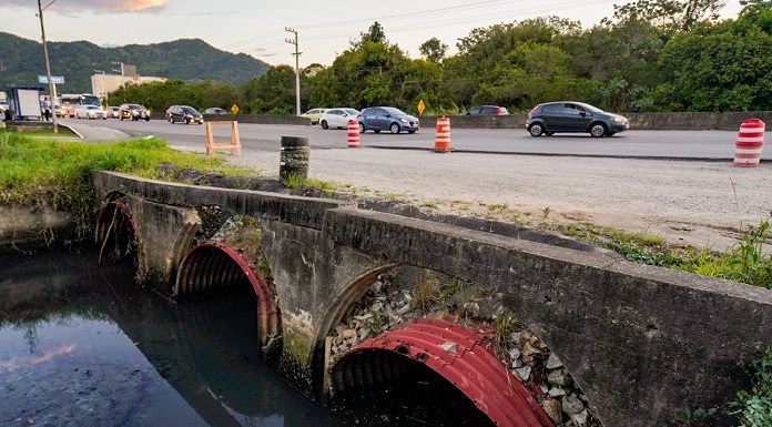 interdição sc-401 para reconstrução de galeria pluvial