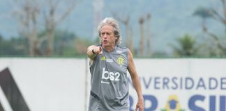 Jorge Jesus comanda treino no CT Flamengo