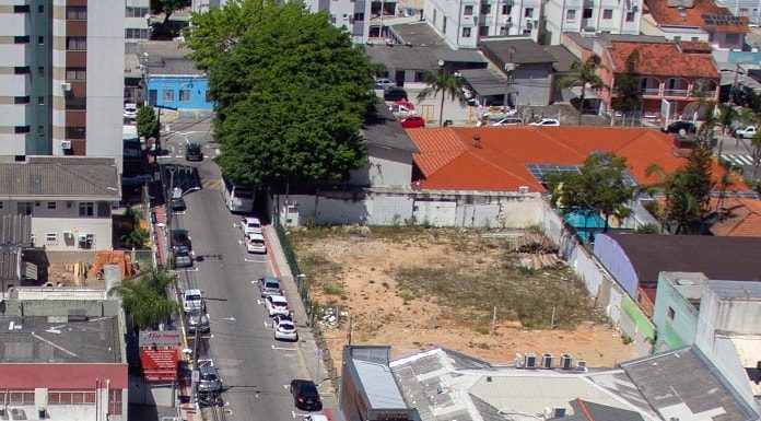 foto aérea da rua koesa