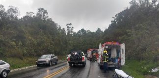 Helicóptero Arcanjo-01 atende acidente com feridos em Rancho Queimado