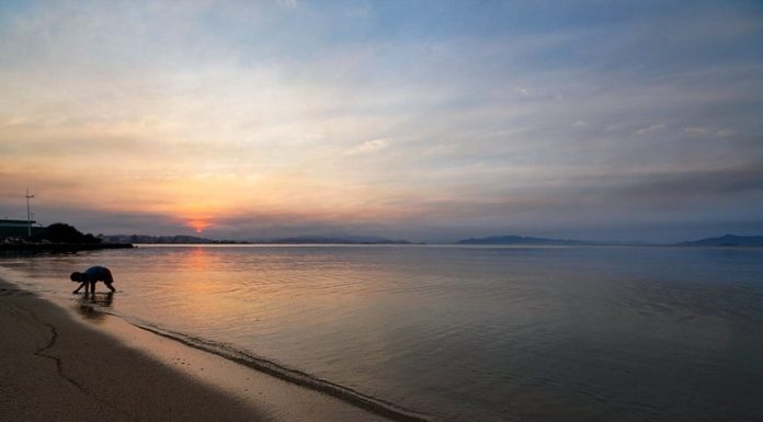 clima para amanhã em santa catarina - previsão de nuvens; sol com nuvens na beira-mar; pôr do sol