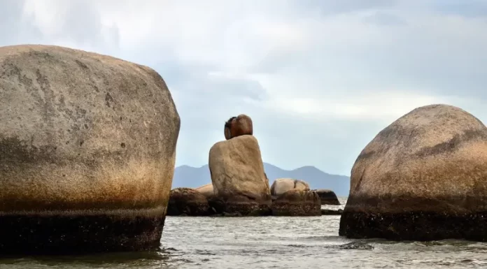 Clima para amanhã em SC: tempo quente com nuvens - pedras de itaguaçu