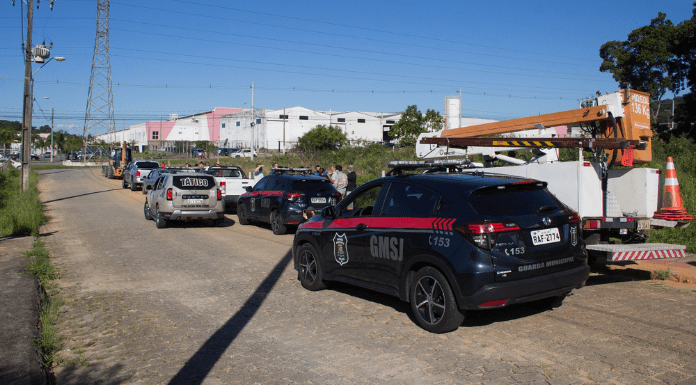 Obras irregulares: Viaturas das autoridades de São José