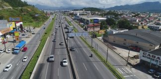 Pistas da BR 101, na Grande Florianópolis, onde serão executadas as obras da terceira faixa