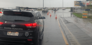 Chuva intensa em Florianópolis, na Beira-Mar Norte