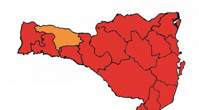 matriz de risco à covid em sc mostra apenas região de xanxerê no laranja e as 15 demais em vermelho