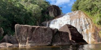 Cachoeira no parque da serra do tabuleiro, uma das unidades de conservação que entram no projeto de concessão do IMA e BNDES