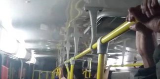 passageiros com máscaras aglomerados em pé em ônibus da jotur - procon pede perda da concessão