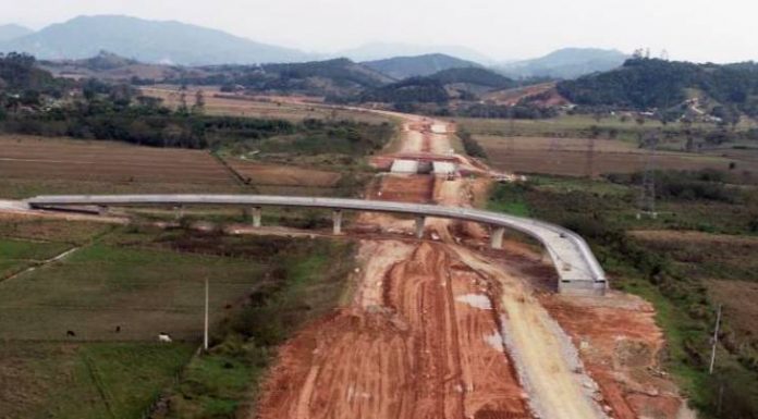 Moradores de Palhoça pedem construção de viaduto para evitar divisão pelo contorno viário