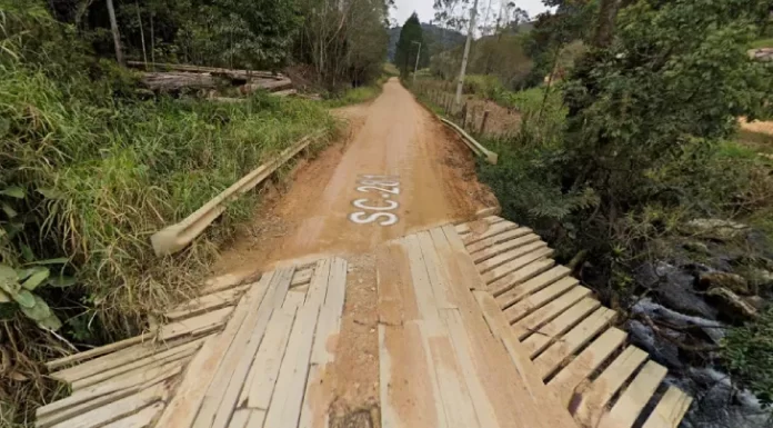 Estrada entre São Pedro de Alcântara e Angelina, a SC-281, será asfaltada