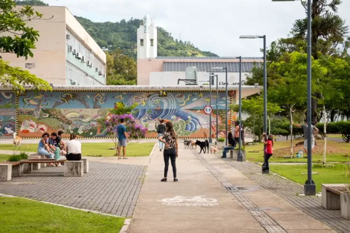 Vestibular UFSC 2022: Coperve publica gabarito preliminar e índice de abstenção