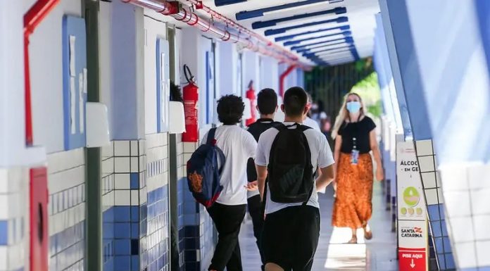 Estudantes de Ensino Médio em Santa Catarina