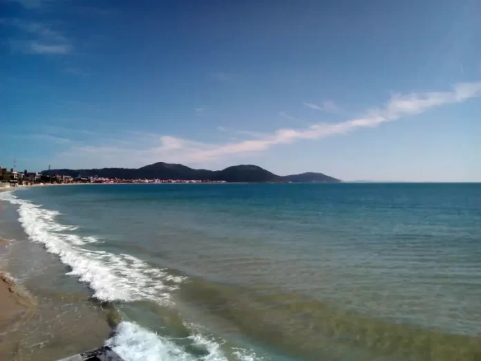 mar calmo da praia dos ingleses - clima para amanha sc tempo bom ceu limpo sol