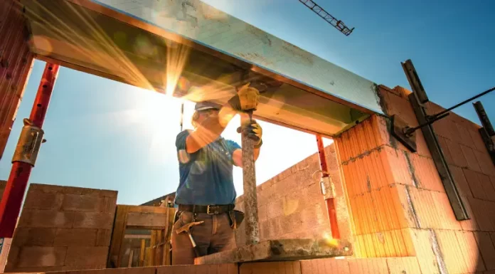 Custo do metro quadrado para construção encareceu 19% no ano em SC