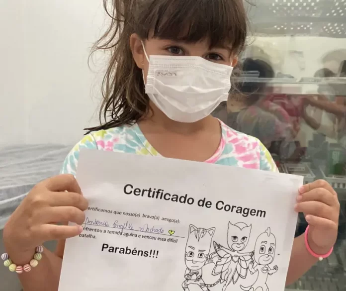 Crianças ganham “certificado de coragem” na primeira dose da vacina contra Covid em São José