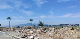 Cancha de bocha da Beira-mar de São José é demolida