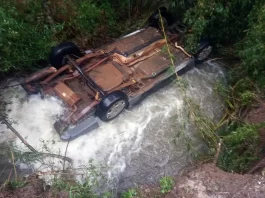 dois homens morreram em são joaquim em um carro dentro de um rio