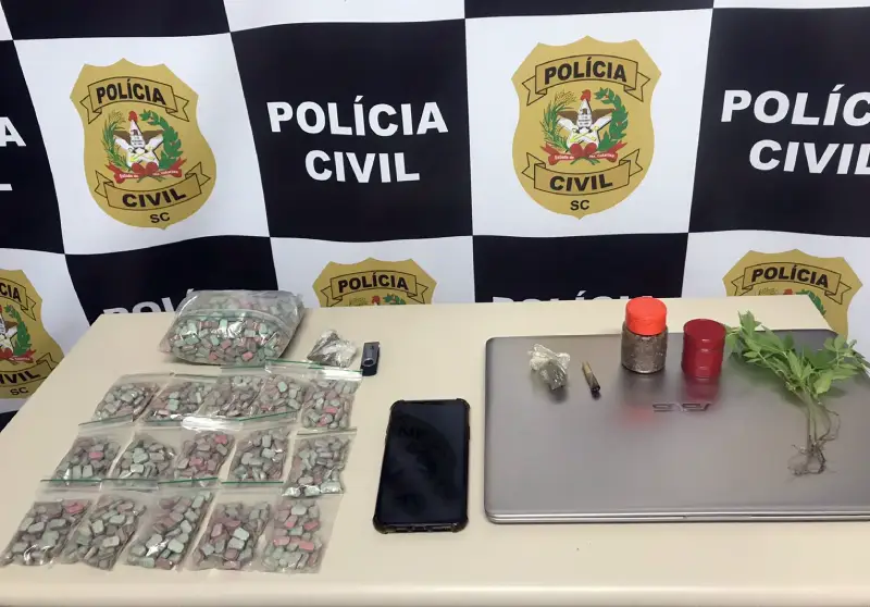 Homem é preso em São José com estoque de ecstasy