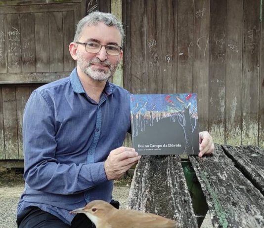 Livro infanto-juvenil Foi no Campo da Dúvida, de Dennis Radünz, reconta fábula em linguagem cabocla