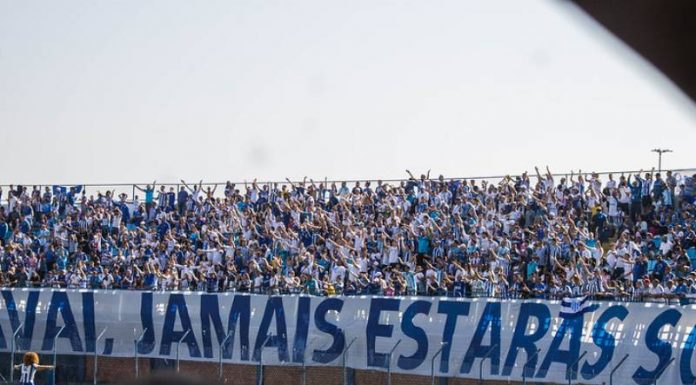 Torcida do Avaí lota a Ressacada