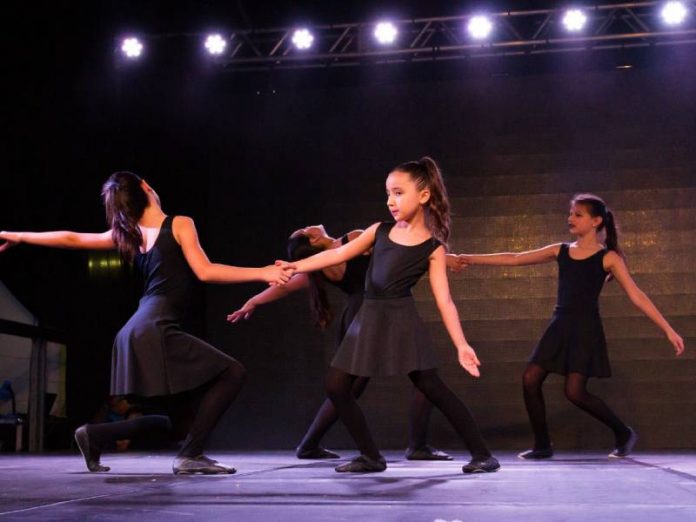 Festival de Dança do Shopping Itaguaçu