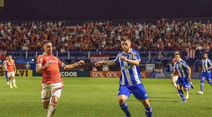 Avaí lutou, mas pênalti no final tirou ponto contra o Inter