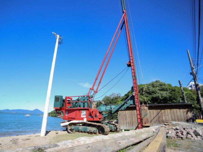 Retomada a obra de revitalização da orla de Coqueiros