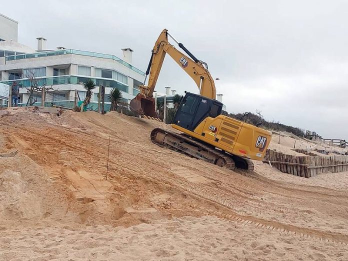 Paliçada terá até 5 metros de altura para tentar conter força da maré alta