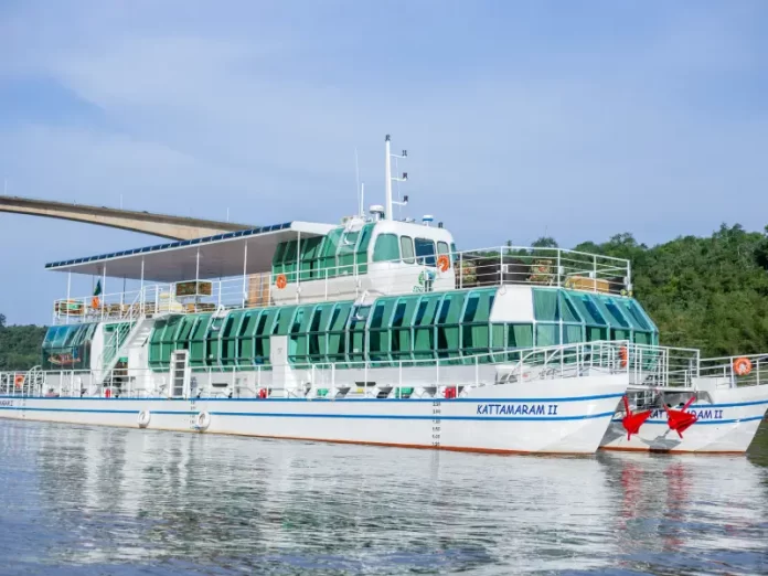 Catamarã em Florianópolis terá 3 andares e passeio de 2 horas