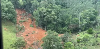 Deslizamento em Rodeio matou três pessoas