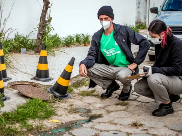 Fiscalização de esgoto no bairro Ingleses no programa Trato Pelo Capivari