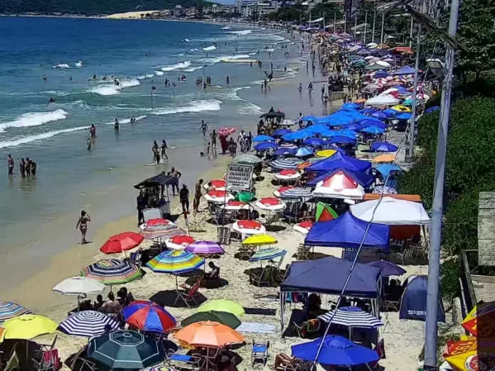 Praia de Ingleses antes do alargamento