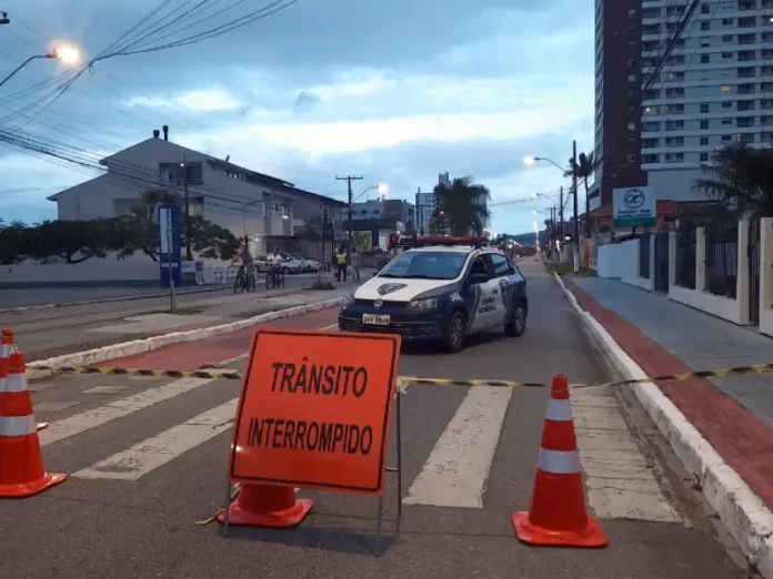 Ponte na Av. Elza Lucchi em Palhoça