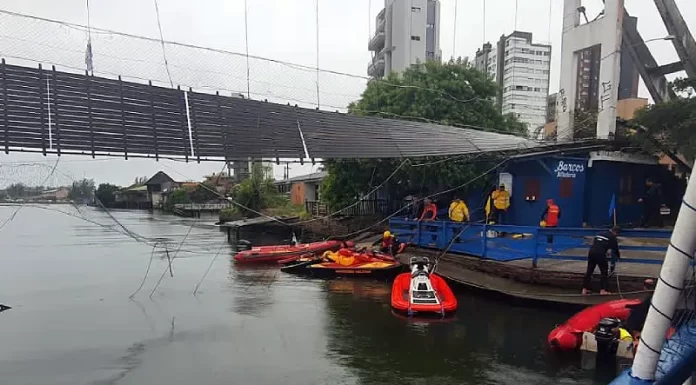 Busca por última pessoas desaparecida em queda de ponte pênsil é interrompida