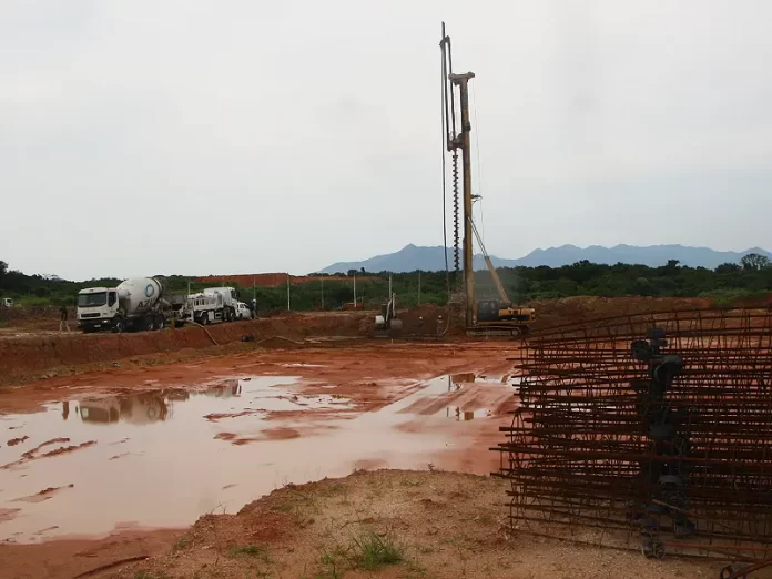 Obra da ETE de Potecas, em São José