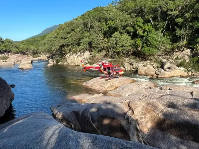 Jovem de 19 morre afogado em cachoeira de Santo Amaro da Imperatriz