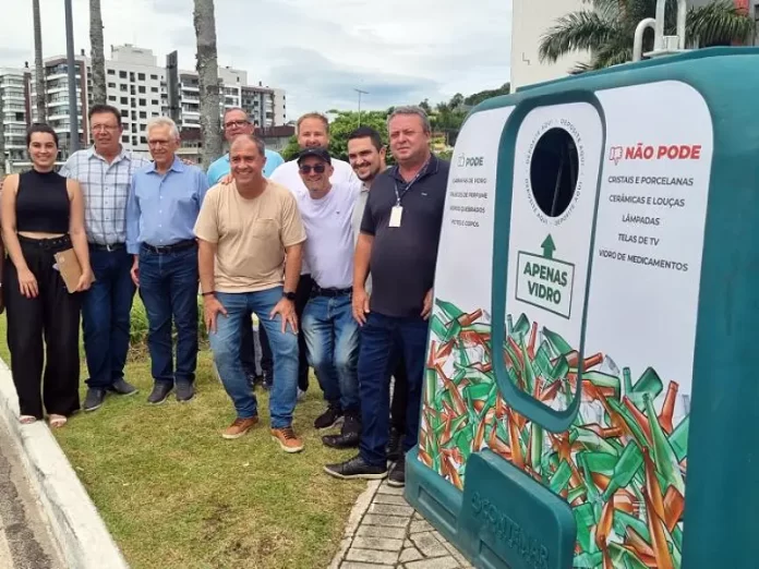 Lixeiras para coleta de vidros começam a ser instaladas em São José