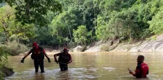 Bombeiros procuram por criança desaparecida em rio de Santo Amaro da Imperatriz