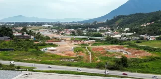 Viaduto de intersecção do Contorno Viário com a BR-282