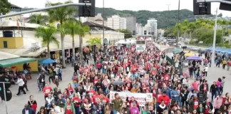 Servidores de Florianópolis são contrários à terceirização