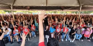 Assembleia sindical decidiu pela continuidade da greve em Florianópolis