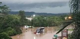 BR-470 é interditada em duas cidades por causa da chuva