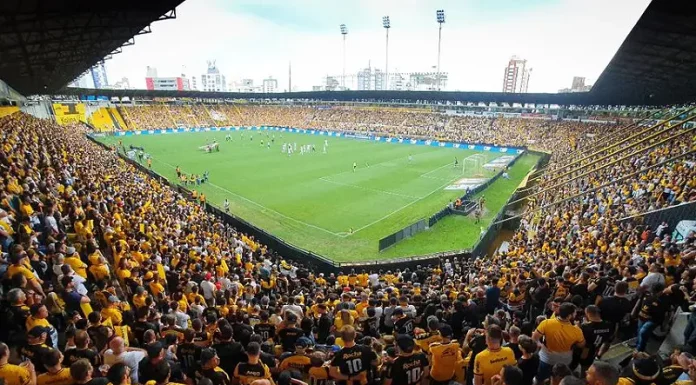 Criciúma sobe para a Série A após 9 anos